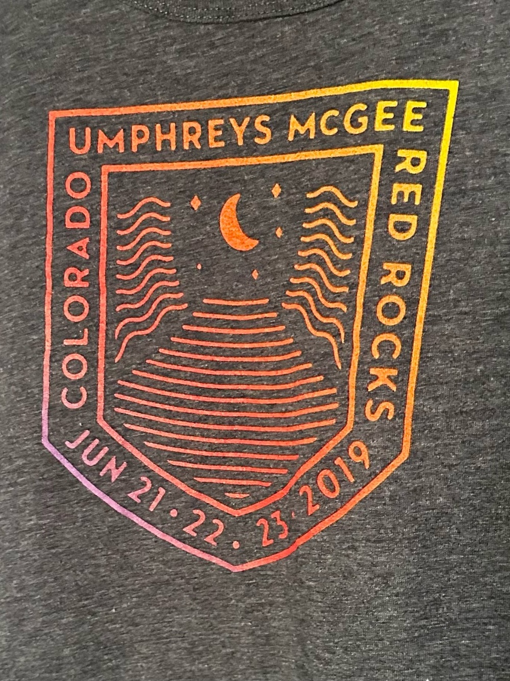 Umphreys McGee 2019 Red Rocks Navy Tank Top - Picture 2 of 6
